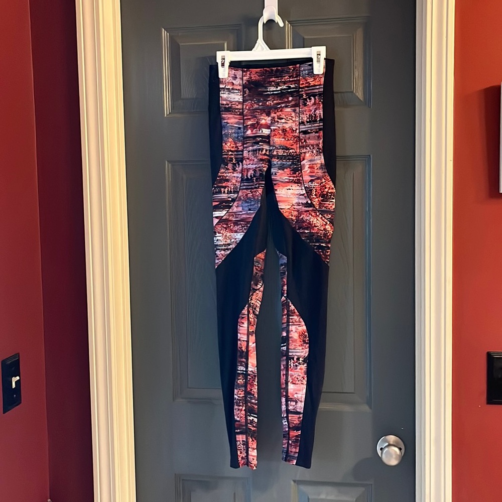 Size 4 Lululemon leggings pink and black